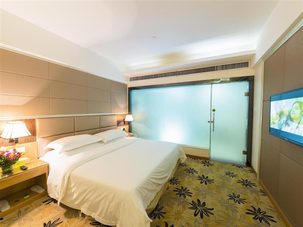 Vienna Hotel Zhanjiang Coast Avenue Extérieur photo